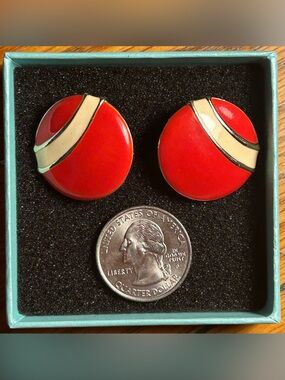 Vintage Retro Mod Style Red & Cream Enamel Swirl Button Earrings
